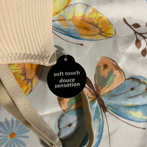 Woman’s bra - Picture 2 of 3